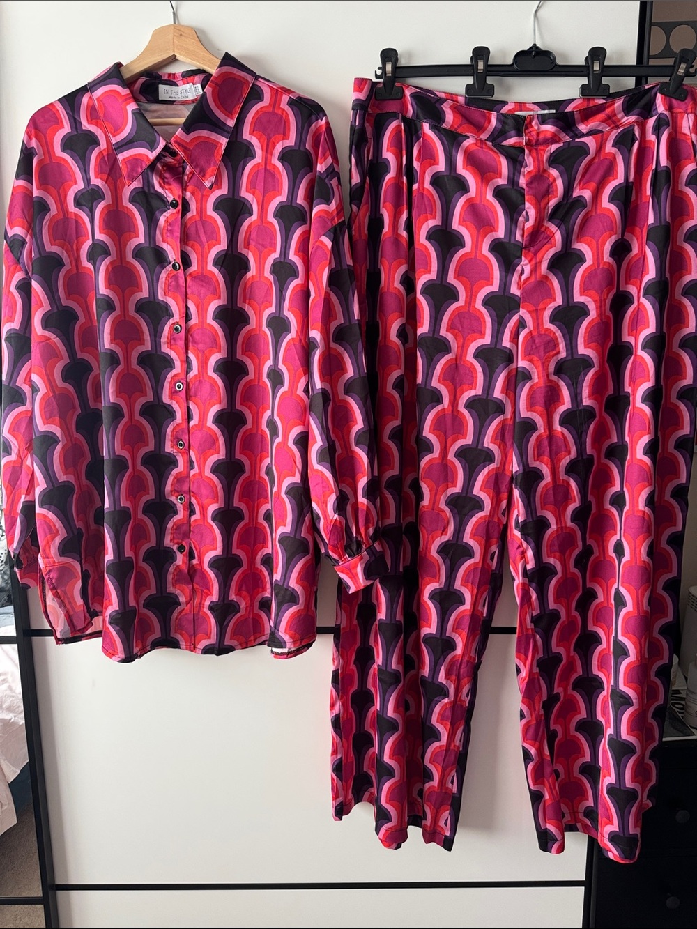 Bold Pink Geometric Women Set